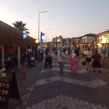 Seferihisar Belediyesi Sığacık Sahil Yolu Trafiğe Kapansın