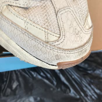 Skechers'ın Birkaç Ayda Patlayan Ayakkabısı!