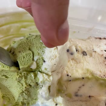 Carte d'Or Dondurmanın İçinden Çıkan Şaşırtıcı Madde