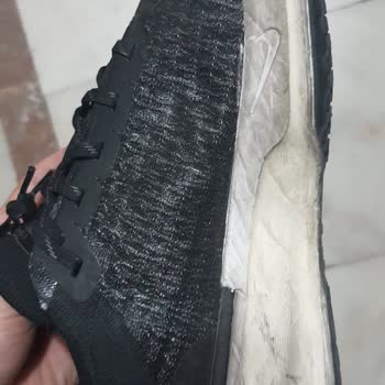Nike ZoomX Invincible Run3 Shoes Tearing And Weak Response