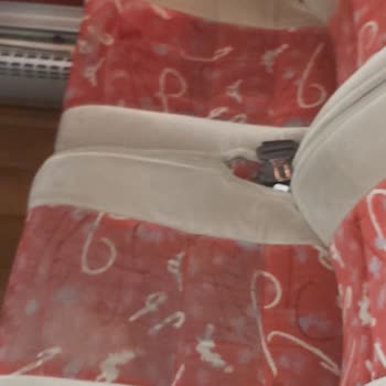 Buzlu Turizm Buzlunun 2+1 Deyip Yolcularını Köy Otobüsü İle Seyahate Zorlaması