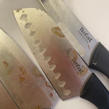 Tefal Bıçak Setim 2 Aylık Kullanımda Paslandı.