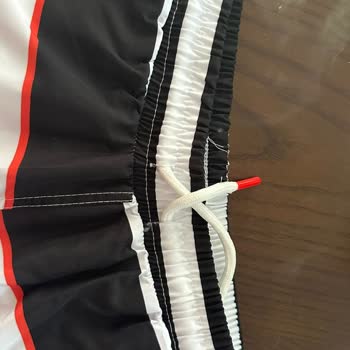 Defolu Ürün Mosst Giyim'den Ve Firma İle İrtibat Yok