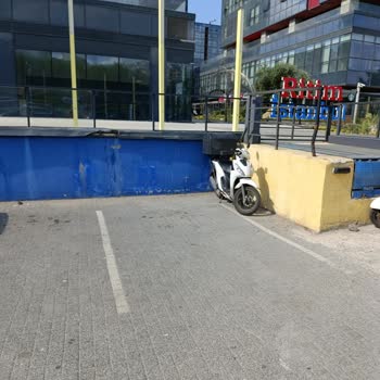 Köfteci Yusuf Ritim İstanbul AVM'de Vale Hizmeti Ve Yönetim Sorunları!