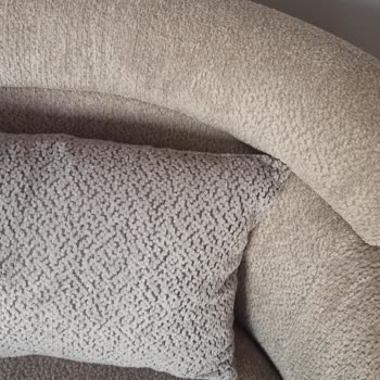 Voiz Mobilya Tamamı Yanlış Gelen Koltuk