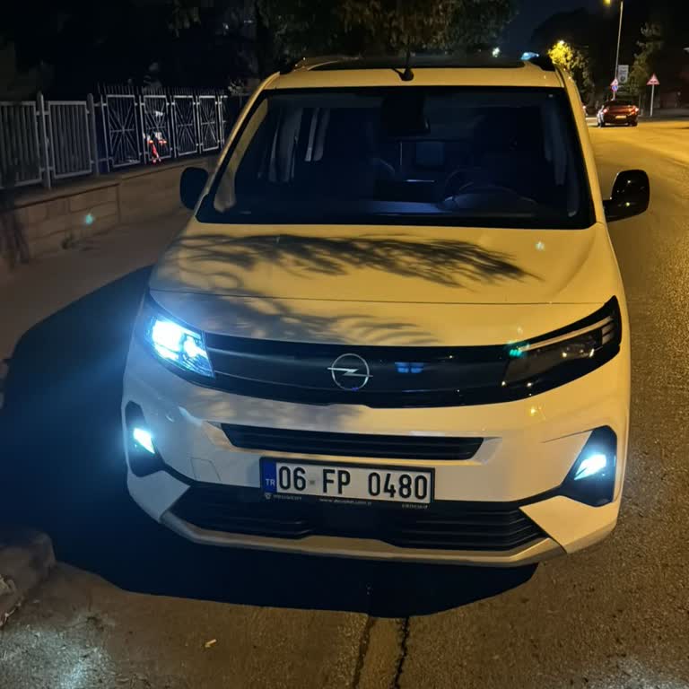Sıfır Araçta LED Matrix Far Hatası Opel!