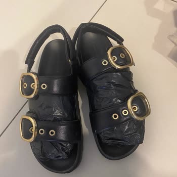 Stradivarius Marka Sandaletim Parçalandı