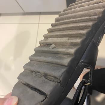 Stradivarius Marka Sandaletim Parçalandı