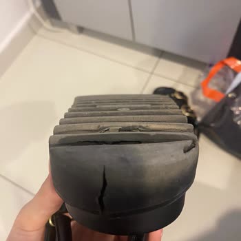 Stradivarius Marka Sandaletim Parçalandı