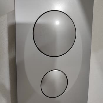 ECA Serel Marka Rezervuar Ve Basma Kapağı Kırıldı