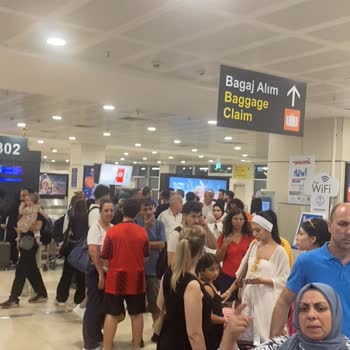 AJet (Anadolu Jet) Antalya Yolculuğunda Bavul Krizi