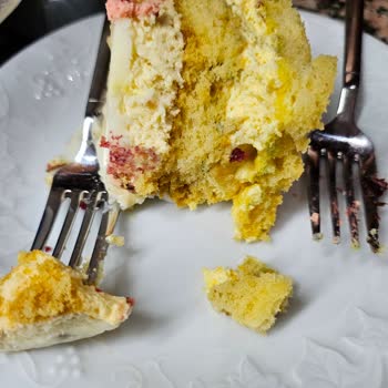 Mado Küflenmiş Pasta Sattılar