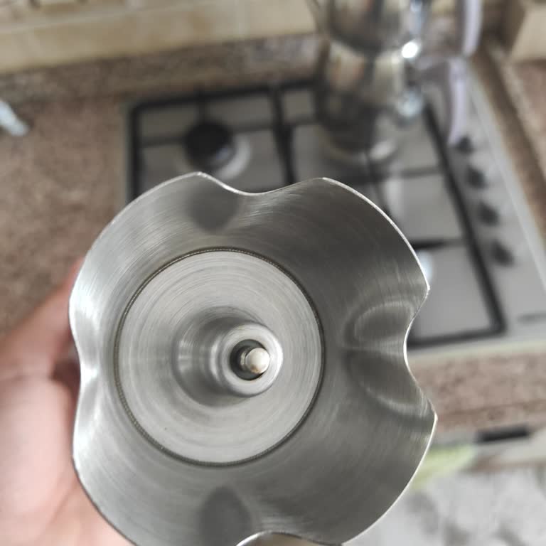 Arnica Blenderimizin Bıçağı Birkaç Kullanımdan Sonra Kökünden Çıktı