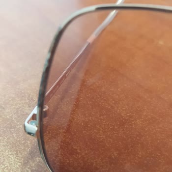 Tommy Hilfiger Güneş Gözlüğü Sürekli Paslanıyor