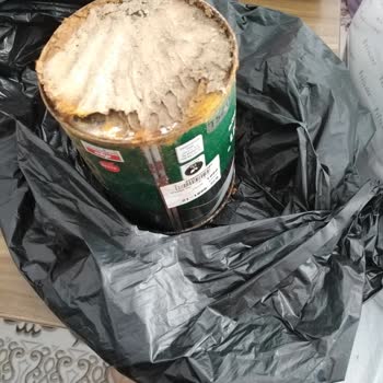 Özsoylar Süt Ve Süt Ürünleri Paslı Boya Kutusu