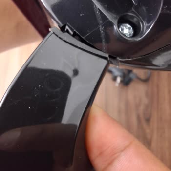 Tefal GV9230 Ütü Bekleme Ayağı Kırıldı