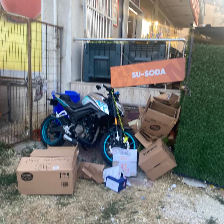 Migros Geri Dönüşüm Kutusunda Çıkan Yangın Motoruma Sıçradı!