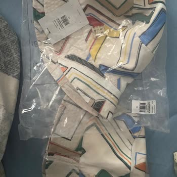 Tommy Hilfiger Olmayan Ürünün Satışını Yapıyor Farklı Ürün Gönderiyor
