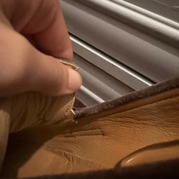 Pelin'in Ayakkabıları Ayakkabı Dikişleri Çok Sert Ve Çözüm Bulunmuyor