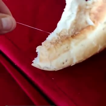 Carrefour SA Konya Şubeden Alınan Ekmek İçinden Naylon İp Çıktı!