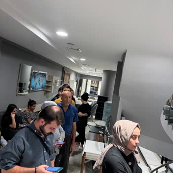 Evkur Pendik Şubesi'nde Yetersiz Gişe Hizmeti