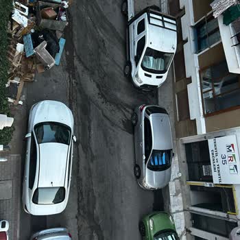 Çiğli Belediyesi 8709 Sokak Çöp Sorunu İçin Çözüm Bulmuyor!