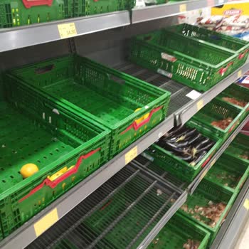 BİM Market Adeta Kaderine Terk Edilmiş