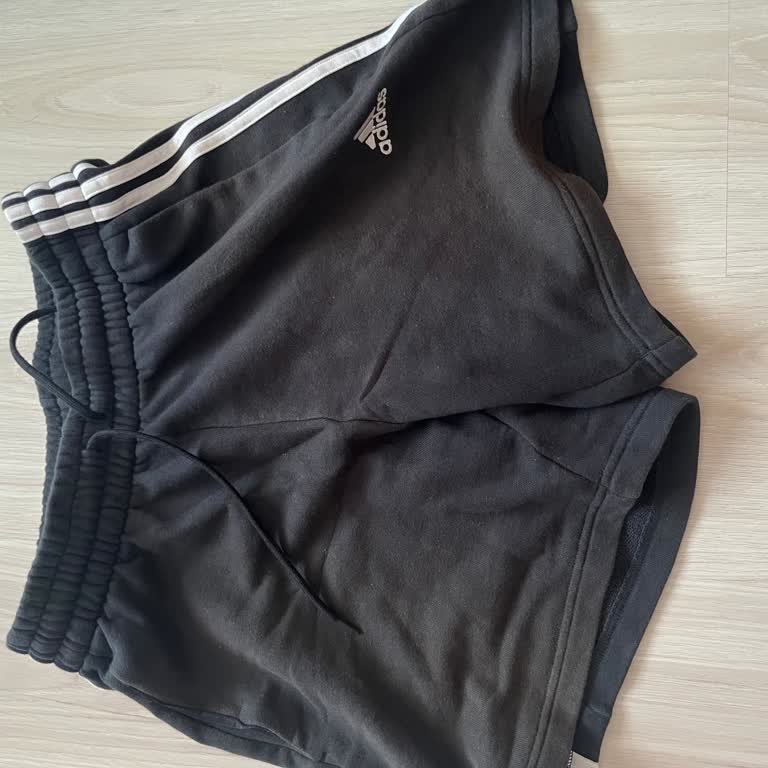Özdilek AVM Adidas Şort Renk Solması Ve Yetersiz İnceleme