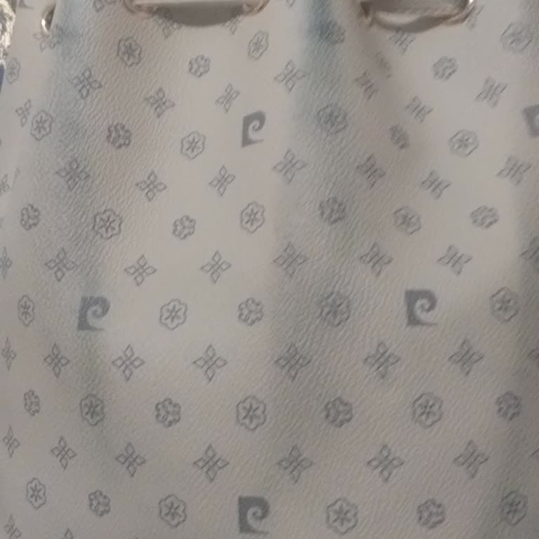 Pierre Cardin Giyim Yeni Aldığım Çantanın Garantili Olduğu Halde Değiştirilmemesi
