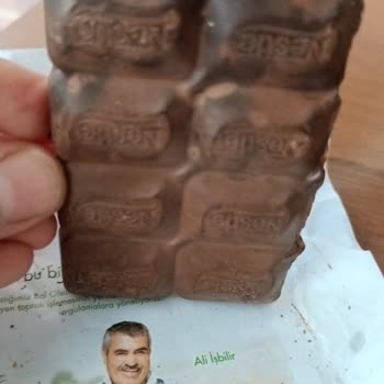 Nestle Çikolata Tarihi Geçmemiş Ama İçi Bozuk