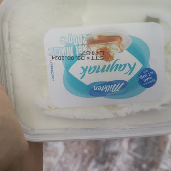 A101 Milkten Marka Kaymak Küflenmesi