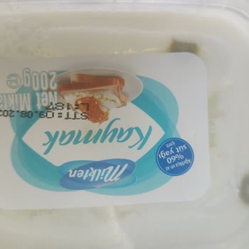 A101 Milkten Marka Kaymak Küflenmesi