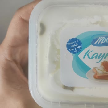 A101 Milkten Marka Kaymak Küflenmesi