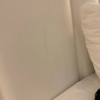 Dedeman Hotels Temiz Olmayan Yastıklar Ve Oda