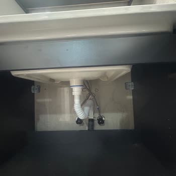 Vitra, Ustalarının Maaşlarını Vermiyor Sanırım