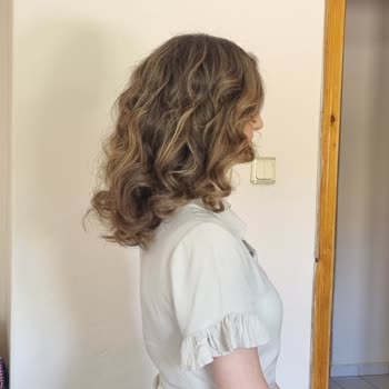 Özlem Kuaför Güzellik Salonu (Gürün) Düğün İçin Yapılan Saç Ve Makyajda Hayal Kırıklığı