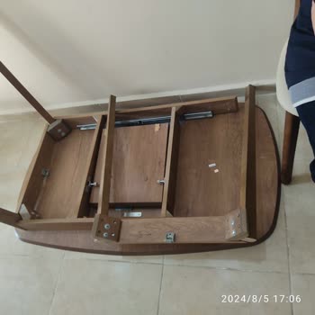 Enza Home Mutfak Masası 2 Yılı Hemen Geçtikten Sonra Dağıldı