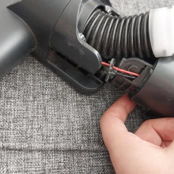 Samsung Jet 60 Başlık Kırıldı