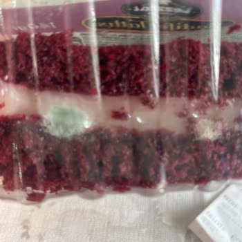 Şok Market Personel Dikkatsizliği
