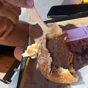 İşçi Blokları Domino's Çiğ Ürün Ve Kalitesiz Servis