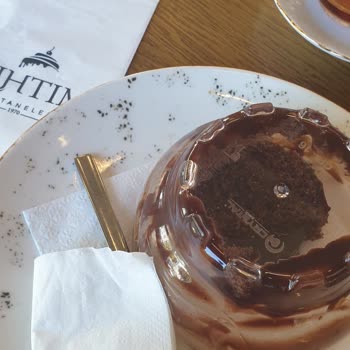 Rıhtım Pastaneleri Sağlıksız Plastik Kap Kullanımıyla Gelen Supangle