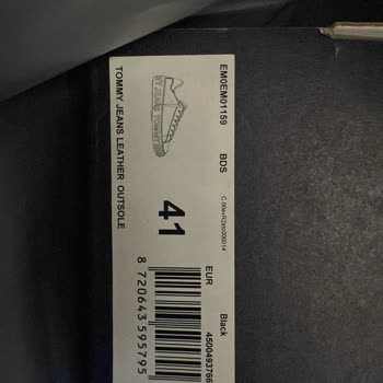 Tommy Hilfiger Ayakkabıda Kullanıcı Hatası Mağduriyeti