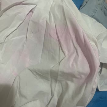 Koton Bikininin Renk Vermesi