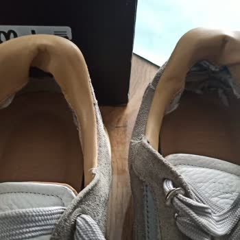 FLO Ayakkabı Markalı Ayakkabının Kısa Sürede Yıpranması Üzerine Şikayet