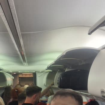 Sunexpress'in Bazı Müşterilerinin Bavullardan Para Alıp Almaması Hk.