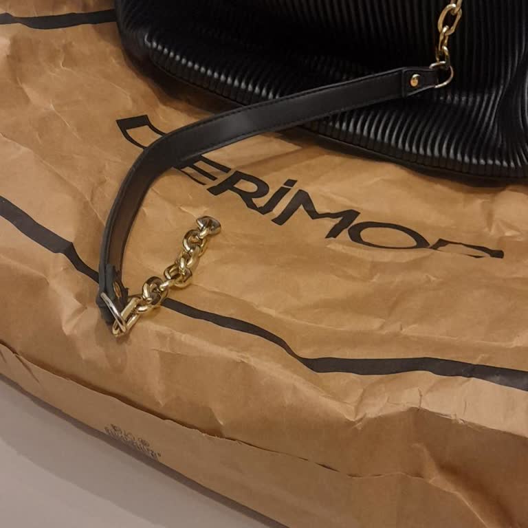 Derimod Kaliteli Sanılan Kalitesiz Ürünler