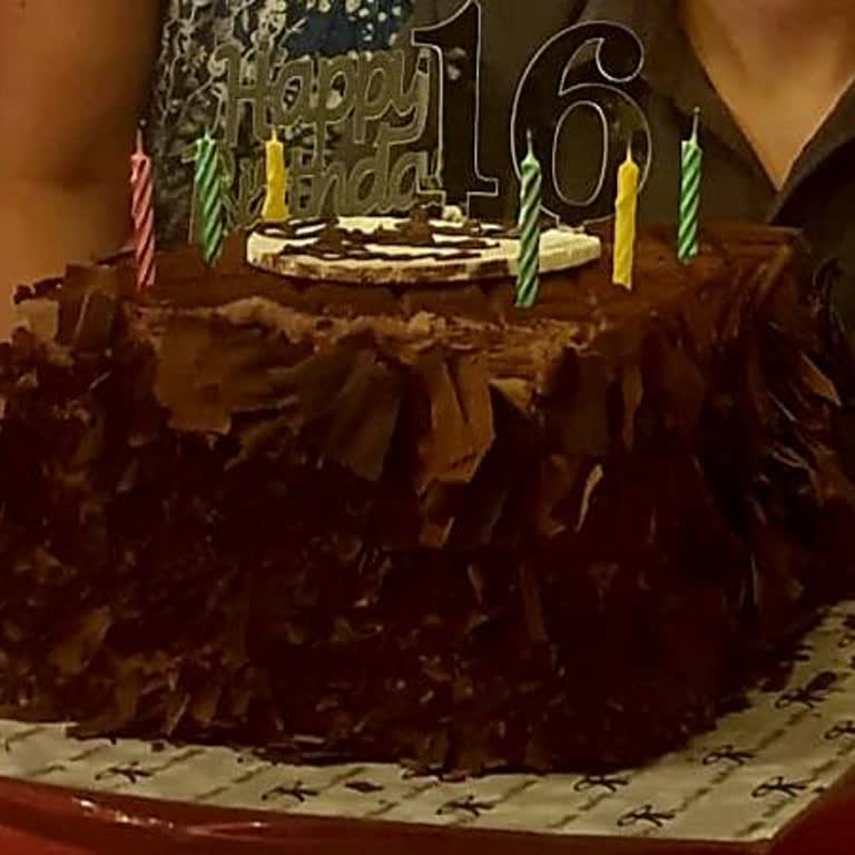 Reyhan Pastanesi De Bozmuş! Fiyat 2 Katı; Kalite Ve Lezzet Yarısı!