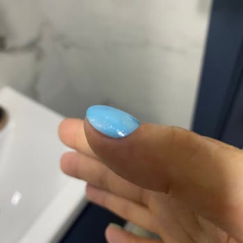 Ayşe Muslu Beauty Center Amatör Tırnak Hizmeti Ve Yüksek Ücret