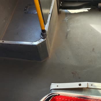 Erzurum Büyükşehir Belediyesi Araçların Bakımsız Eski Ve Kirli Dezenfekte Edilmemesi