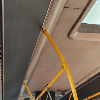 Erzurum Büyükşehir Belediyesi Araçların Bakımsız Eski Ve Kirli Dezenfekte Edilmemesi